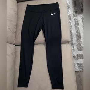 Worn once black Nike leggings